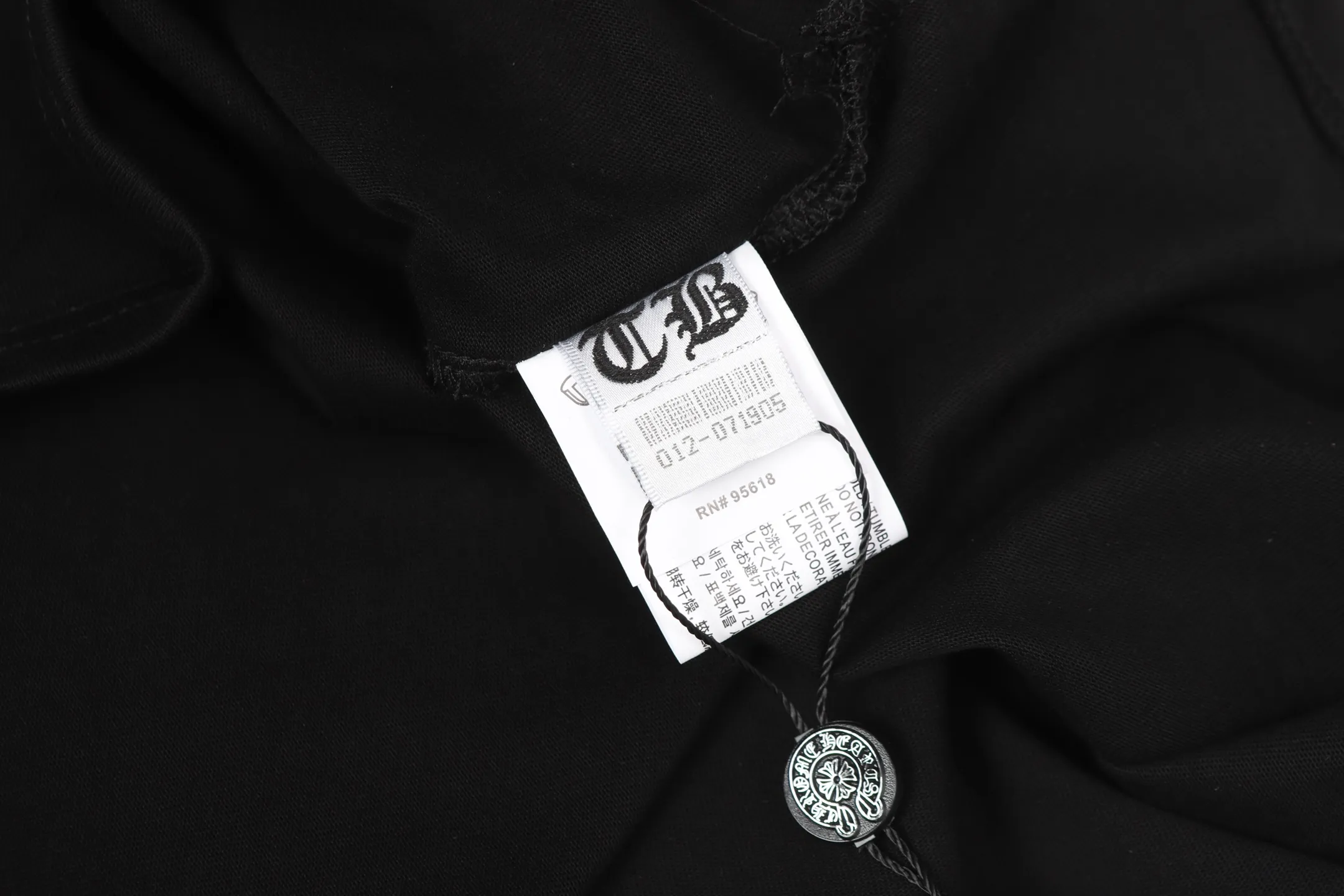 P150 -Chrome Hearts/Chrome Hearts 23ss scroll simple Sanskrit letters popular long-sleeved T-shirt -High weight, high density and high quality. The wool is soft, delicate and skin-friendly. It feels soft and silky. It has excellent warmth and skin-friendly properties.